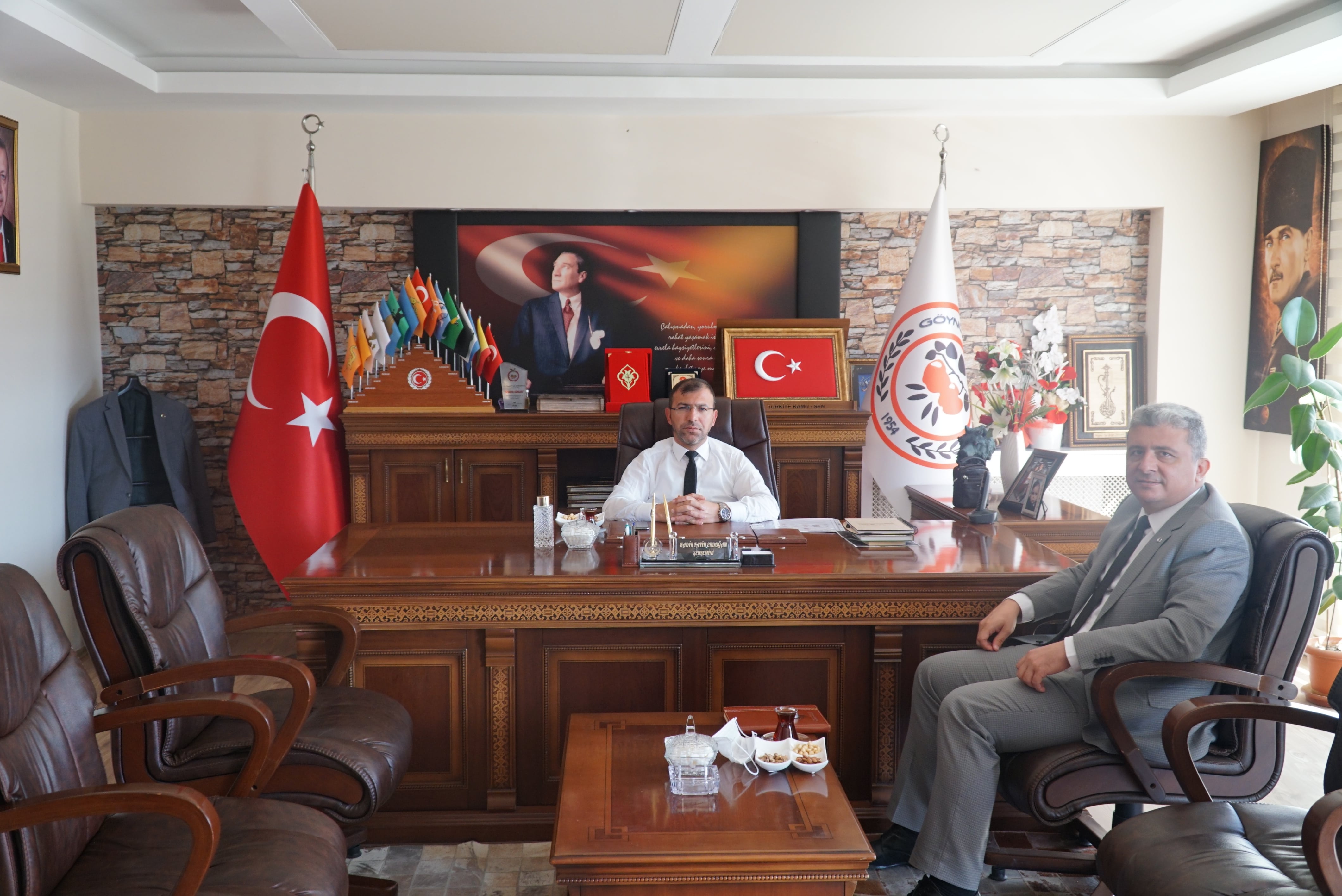 Yeşilırmak Havzası Kalkınma Birliği Müdürü Mustafa Örgüt, Göynücek Belediye Başkanı Kadir Fatih Erdoğan 'ı Ziyaret Etti